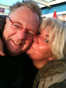 313363_310611138956071_1516625092_n